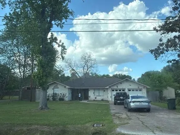 8830 Blaylock Ln, Beaumont, TX 77707