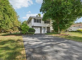 32 Augusta Dr, Wayne Twp., NJ 07470
