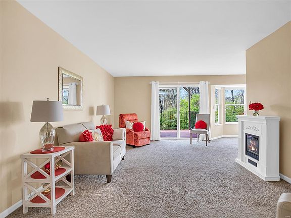 5th image of 3664 Colonia Place Dr APT B
