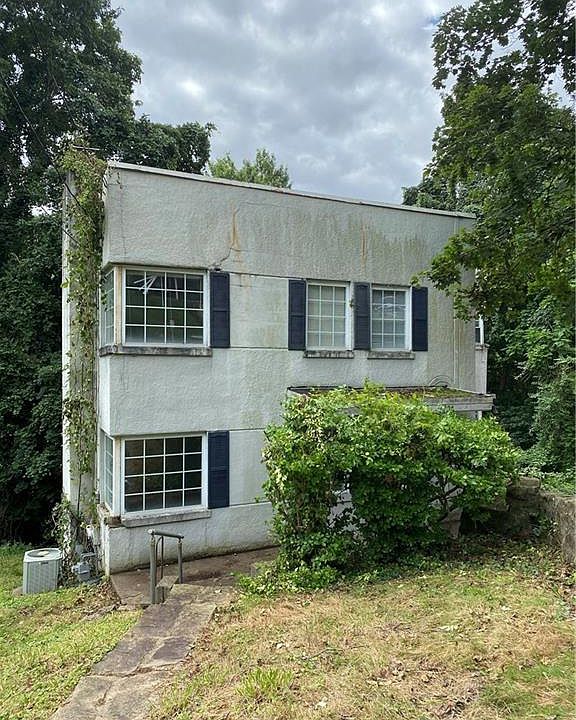 1st image of 1122 Edgewood Dr