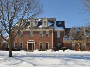 10535 N Ironwood Cir, Mequon, WI 53092