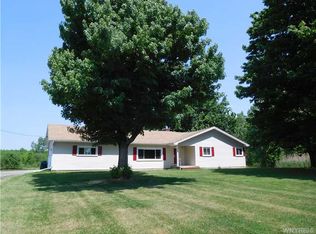 7467 Dysinger Rd, Lockport, NY 14094