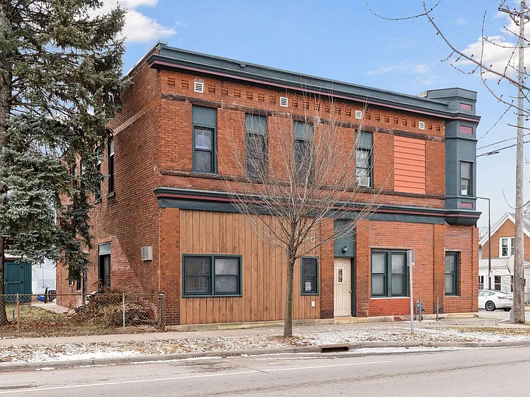 938 - 940 East 3rd Street — Photo 19