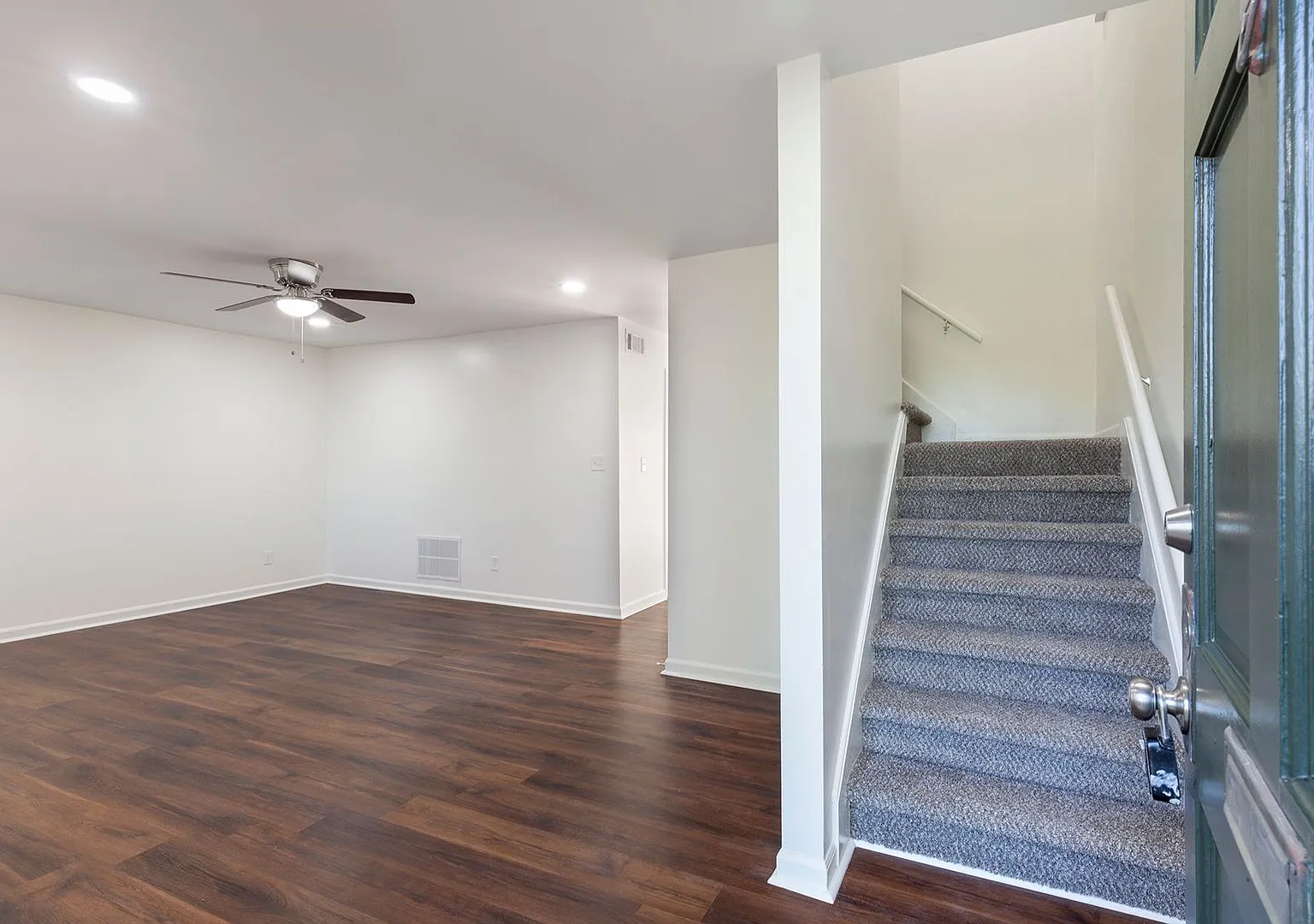 2 Bed 2.5 Bath In Atlanta! Security Deposit Is Negotiable! — Photo 3