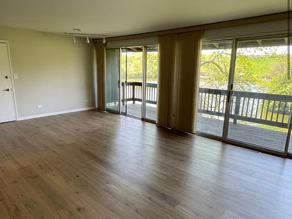 4th image of 5539 E Lake Dr