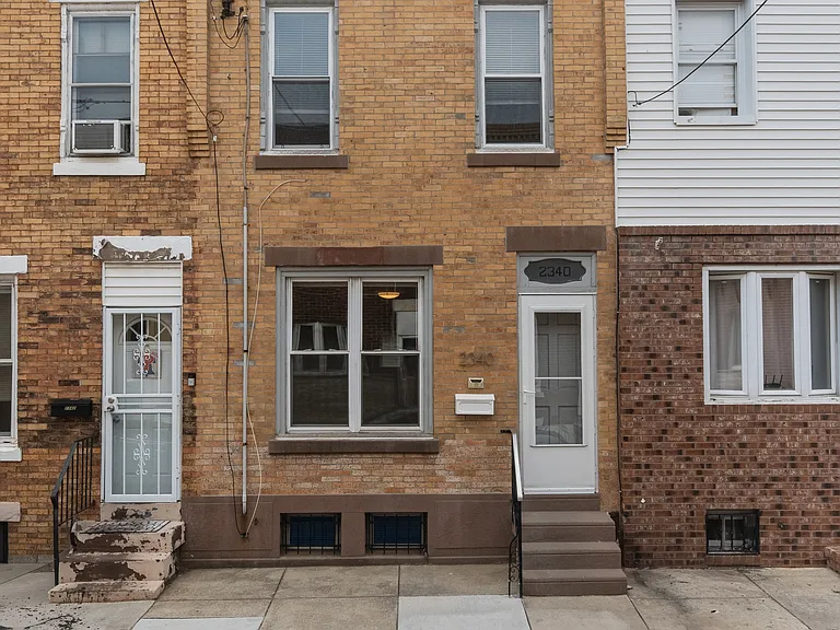 2340 S Hutchinson St — Photo 6