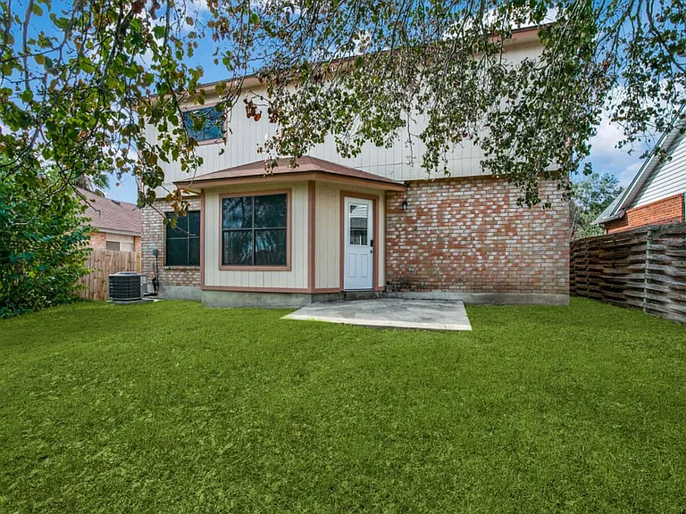 7318 Belmede Ct — Photo 13