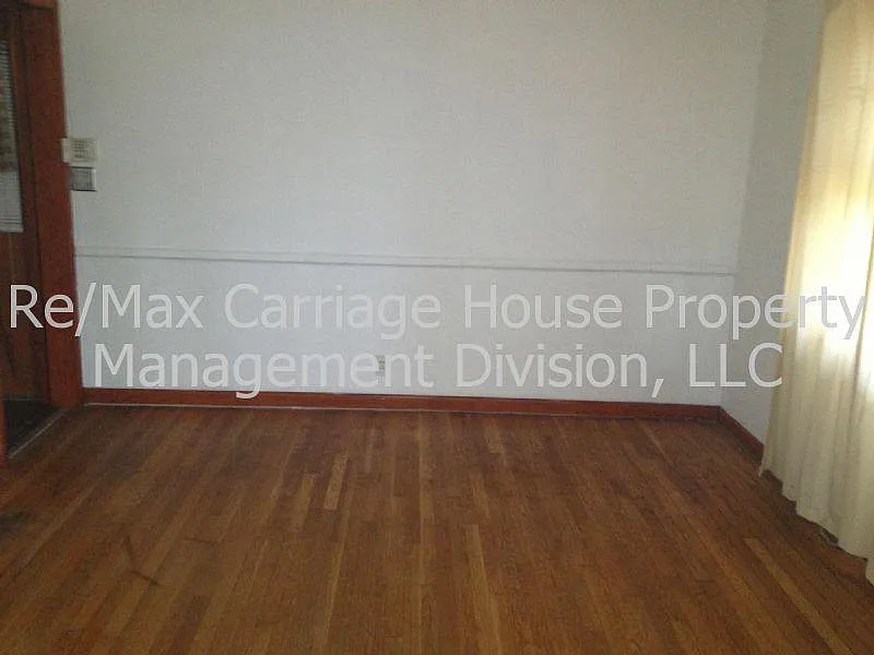 2 bed, 1200 sqft, $995 — Photo 3