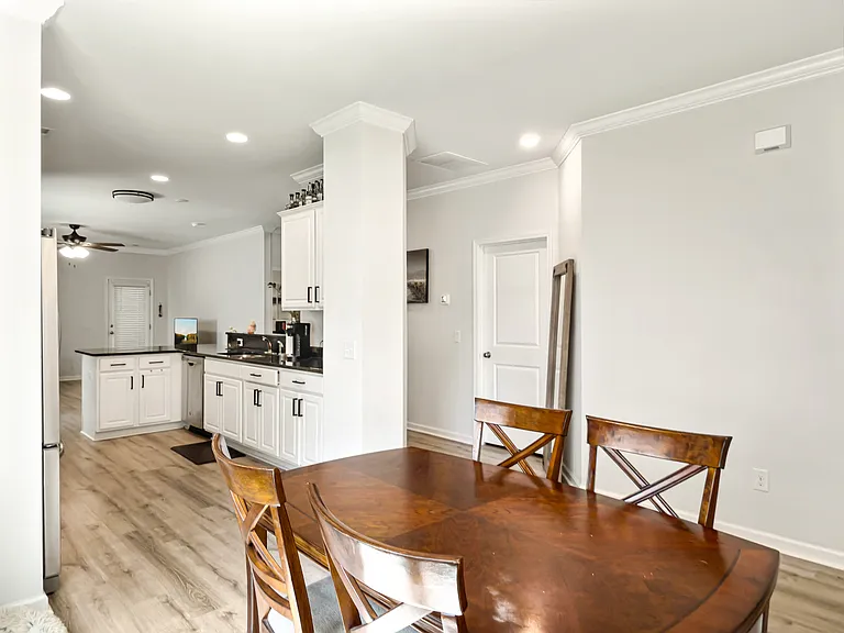 188 Hyrne Dr — Photo 6