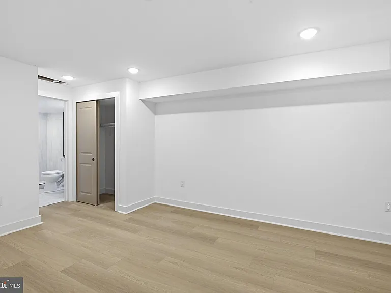 3931 Fairmount Ave #1 — Photo 14