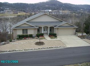 25 White Oak Dr, Holiday Island, AR 72631