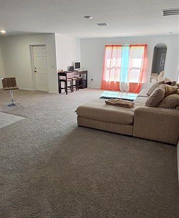 3rd image of 558 Tasco Ave