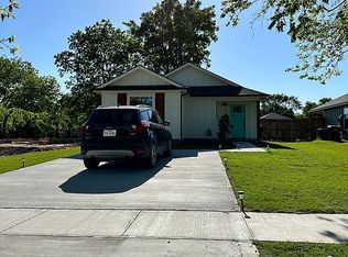 1407 Franklin St, Bonham, TX 75418