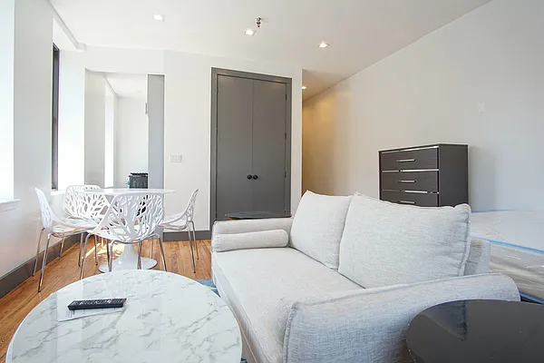 Rented by Lofts and Flats LLC | media 7