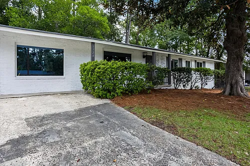 1728 Sandalwood Dr Photo 1