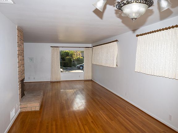 4th image of 2269 22nd St
