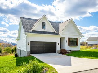 738 Sells Ln, Trenton, GA 30752