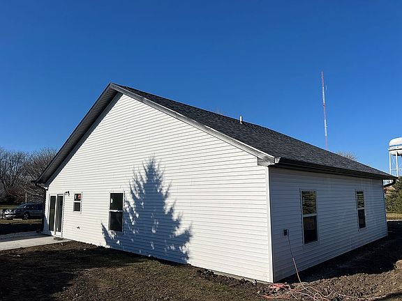 5th image of 1718 Rose Ln
