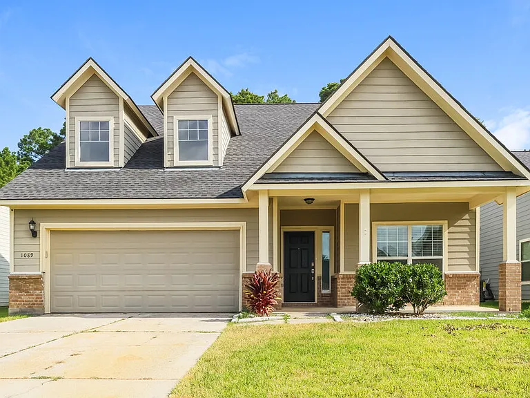 1089 Shadow Glenn Dr — Photo 1