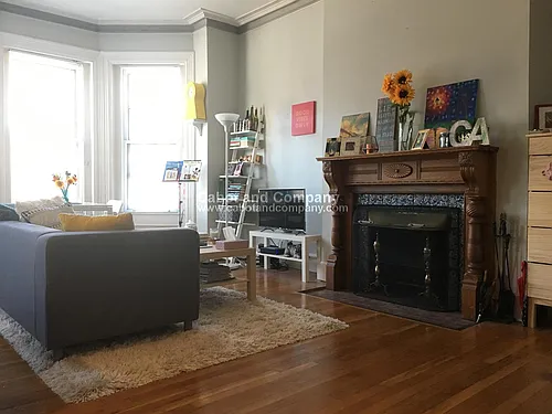558 Columbus Ave Photo 1