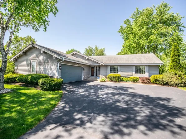 395 Belvedere EAST East, Colgate, WI 53017