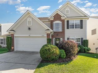 2585 Fiddlers Glenn Dr, Winston Salem, NC 27127