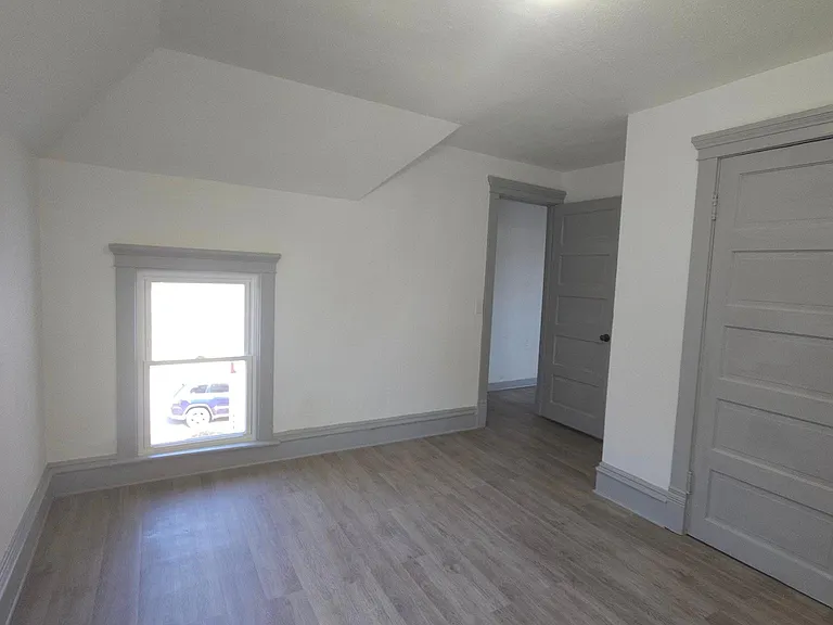 1709 Linden Ave #2 — Photo 9