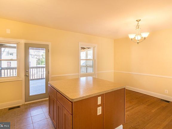 4th image of 119 Symington Ave