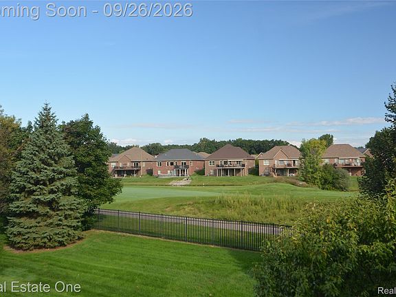 3rd image of 6825 Boulder Pointe Dr
