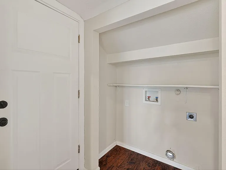 5401 N Capitol St — Photo 26