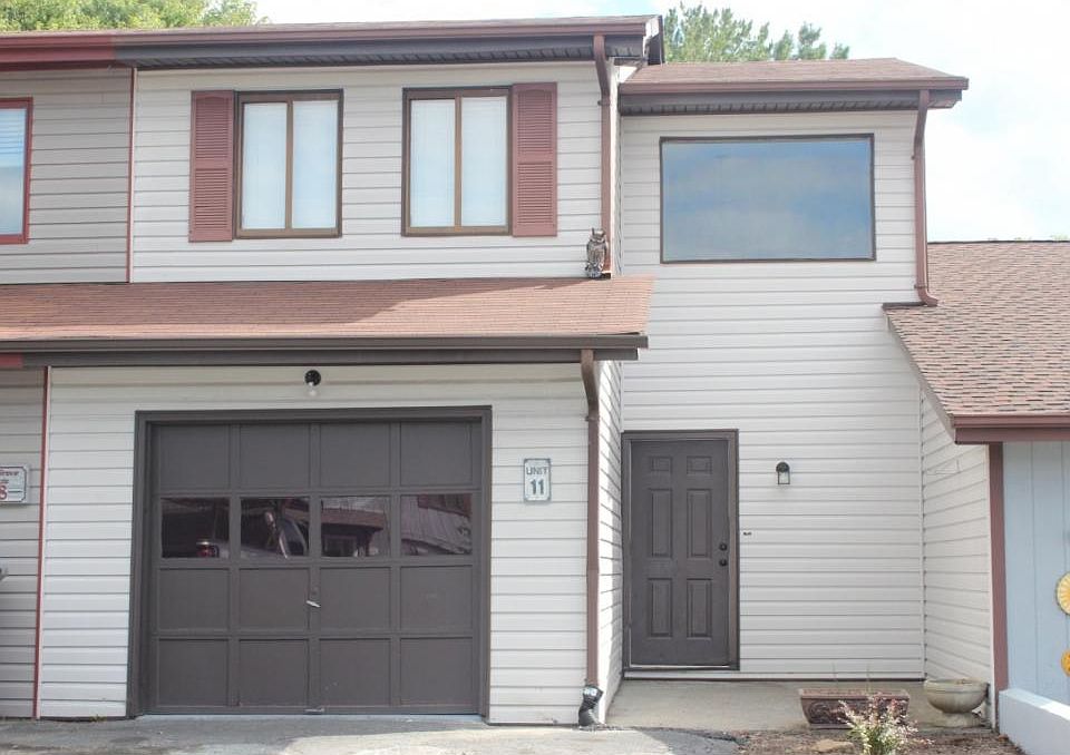 1st image of 98 Tulip Grove Cir APT 11