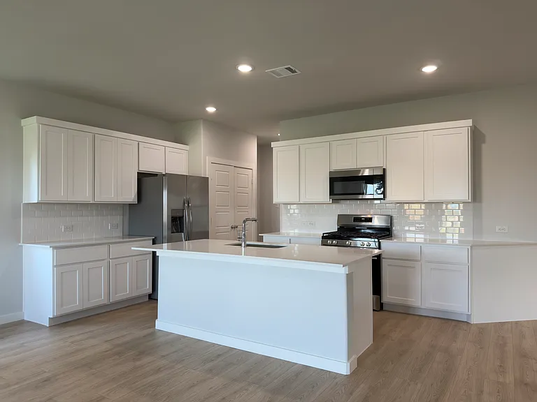 120 Millwood Rd — Photo 11