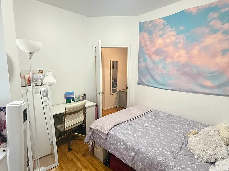 415 W 52nd St #3B — Photo 14