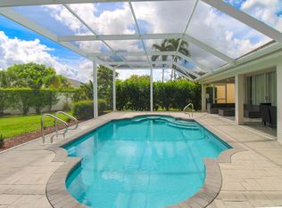 700 Lambton Ln, Naples, FL 34104