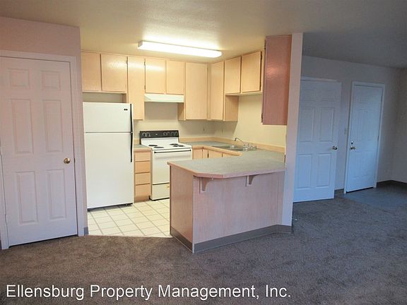 3rd image of 804 E White Birch Ave #10085737