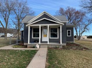 301 Parnell St, Hildreth, NE 68947