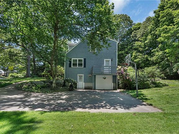 3rd image of 27 Fairway Dr