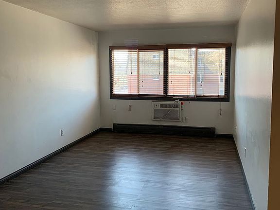 4th image of 2640 2nd Ave S APT 35