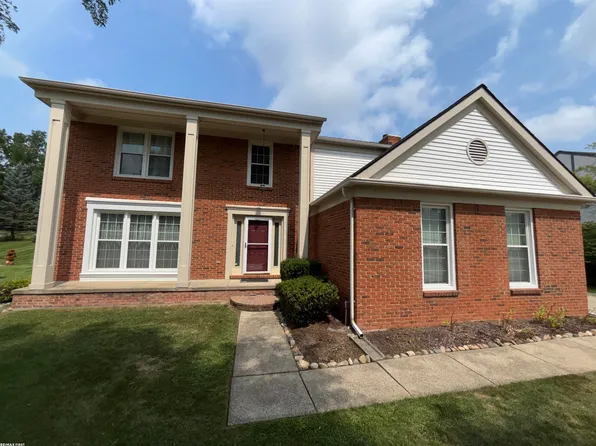 2356 Pleasant View Dr, Rochester Hills, MI 48306