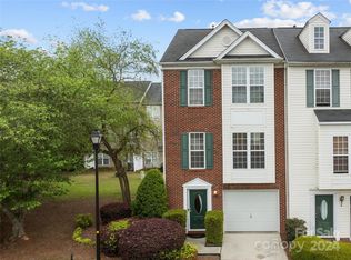 1703 Kashmir White Ln, Fort Mill, SC 29708