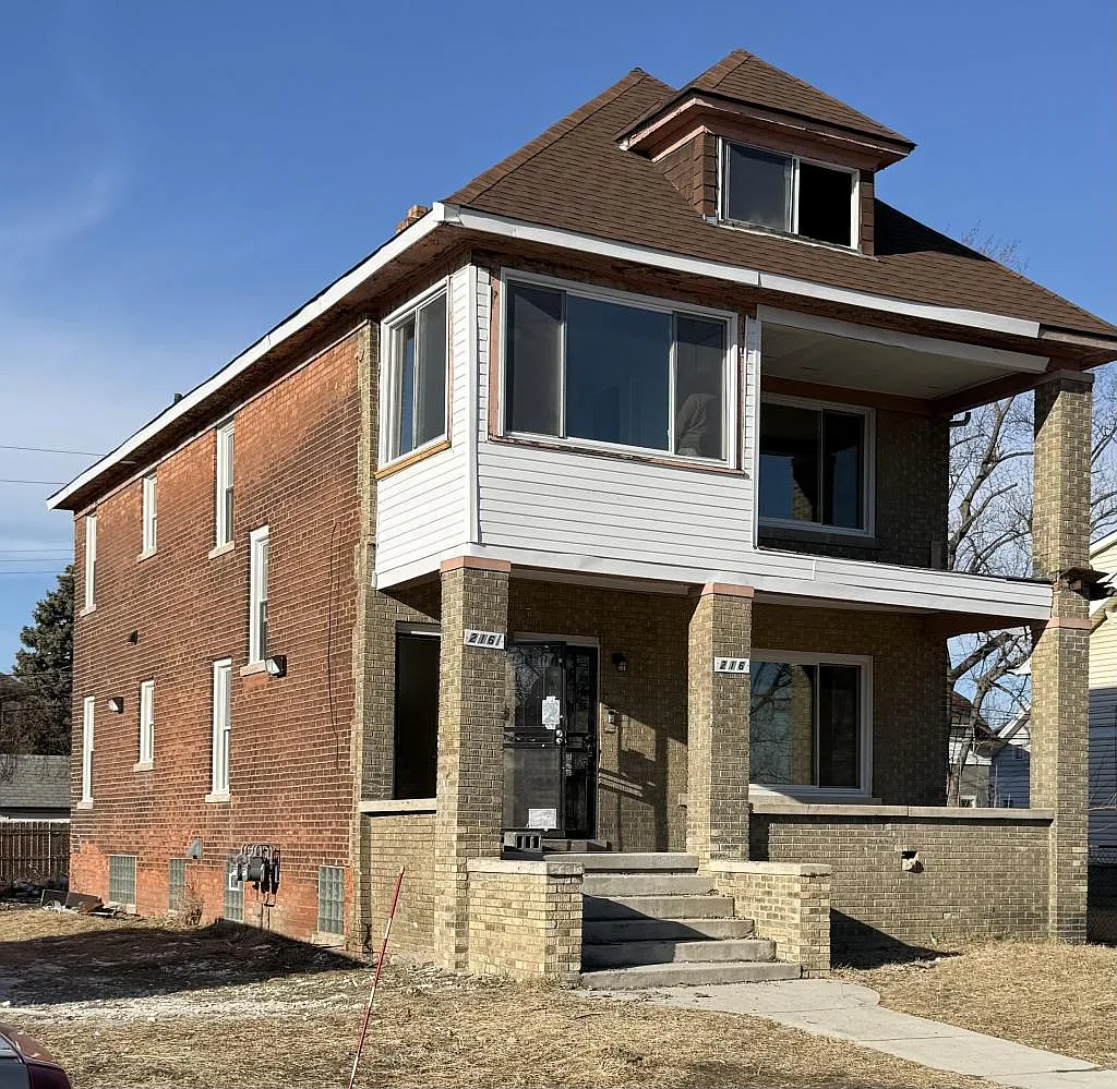216 Pilgrim St — Photo 1