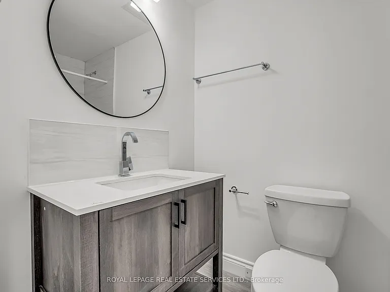 2820 Danforth Ave #302 — Photo 10