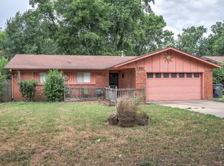 916 N 2nd St, Jenks, OK 74037