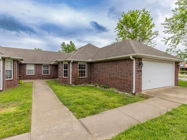 255 Ravenwood Rd #B, Siloam Springs, AR 72761