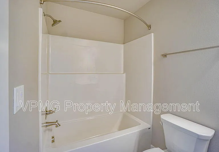 2331 E Otter Loop #A — Photo 16