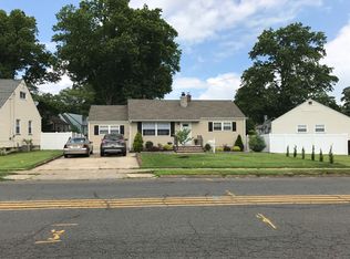 200 New Dover Rd, Colonia, NJ 07067