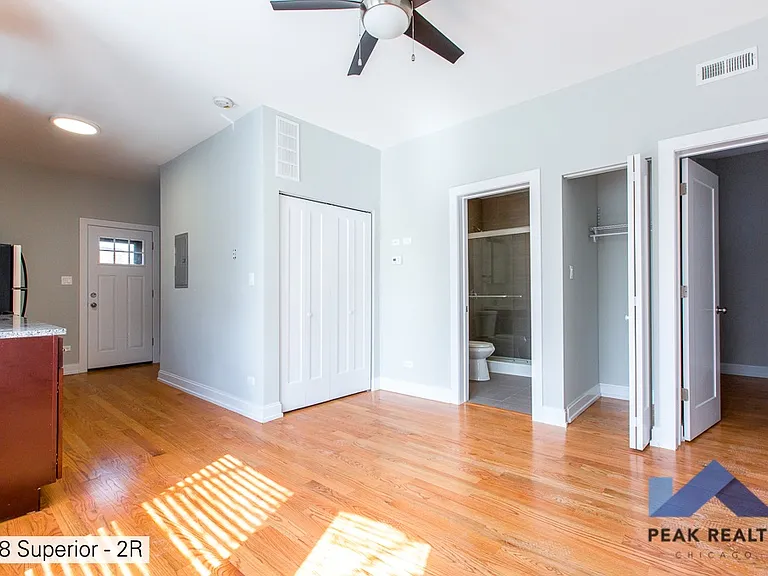 2558 W. Superior St. — Photo 9