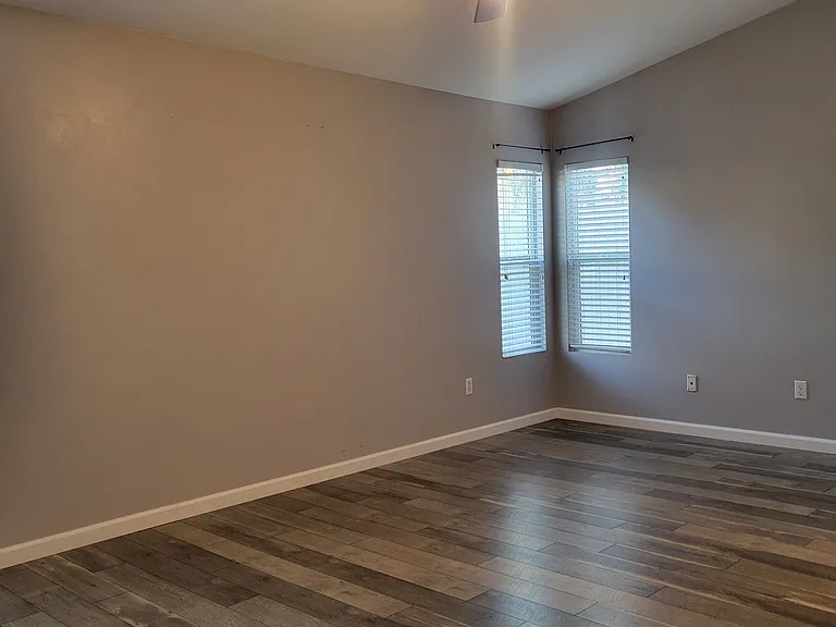 32850 Sandalwood Ln — Photo 13