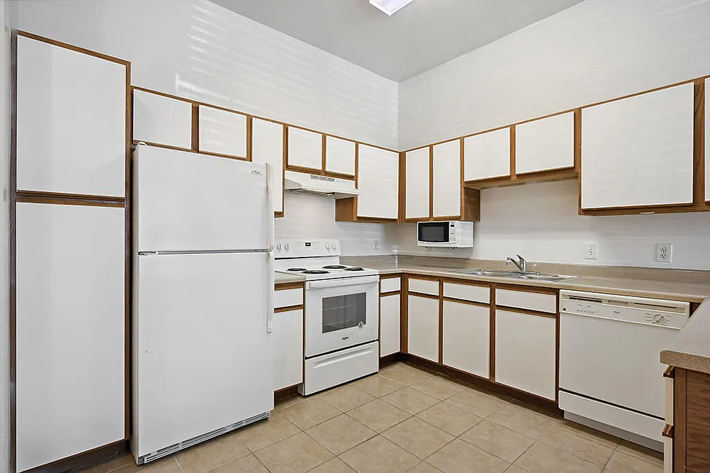 Fallbrook Ranch Apartments — Photo 1