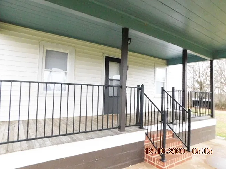 2955 Beatty Rd — Photo 3